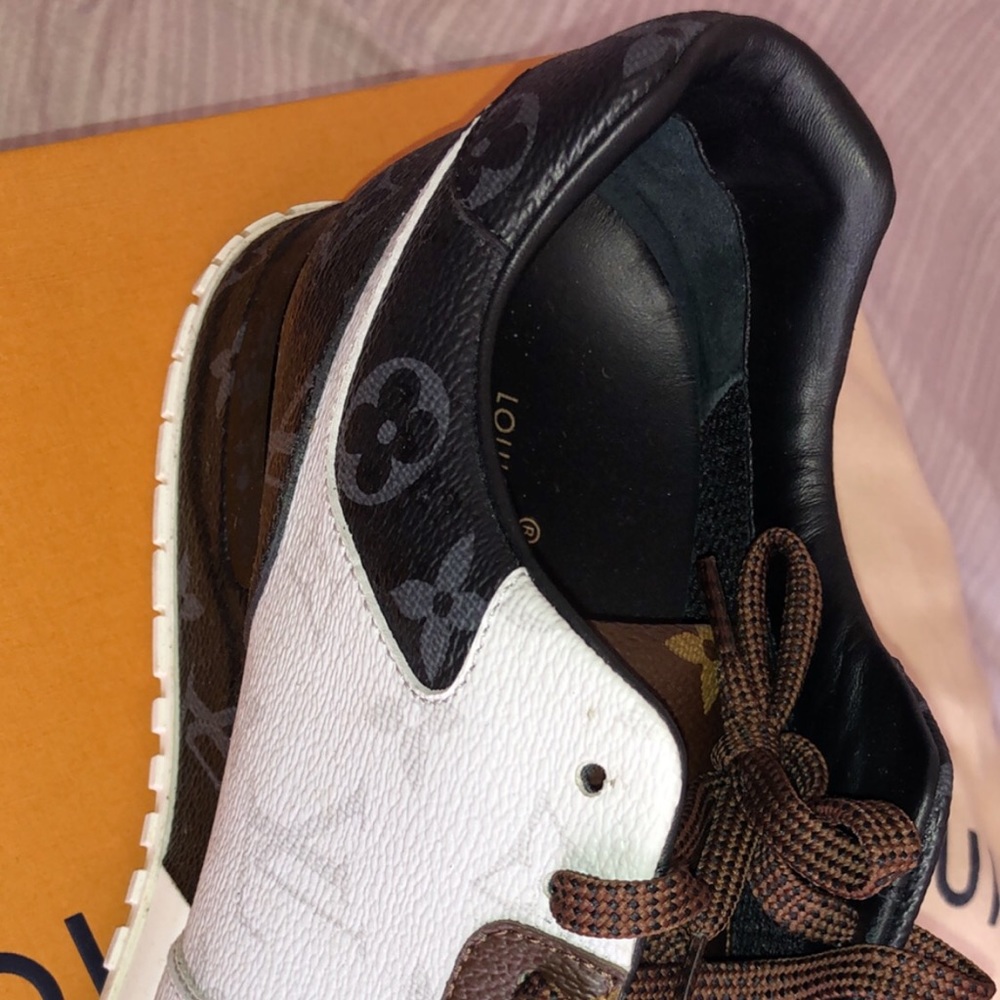 Louis Vuitton runway sneaker - Picture 2 of 7